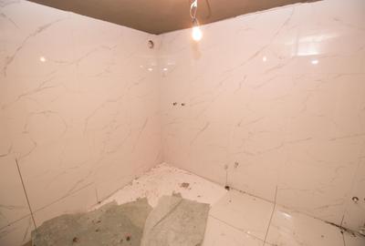 Casă cu 7 camere cu Canalizare în Poiana Țapului - 3