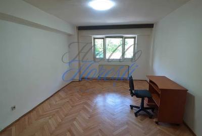Apartament cu 2 camere decomandat, mobilat în Mărăști