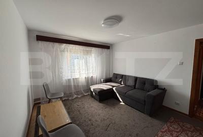 Apartament cu 2 camere semidecomandat, mobilat în Micro 6
