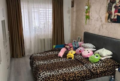 Apartament cu 4 camere decomandat în Săvinești - 6