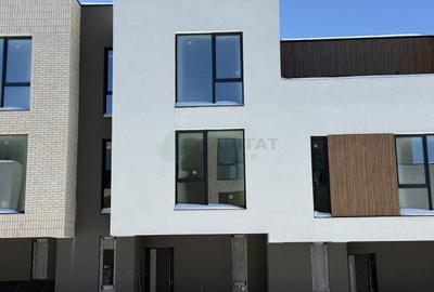 Casă cu 5 camere cu Canalizare în Nord - 2