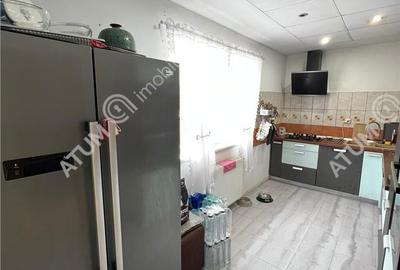 Casă cu 5 camere cu Teren 290 Mp în Șelimbăr