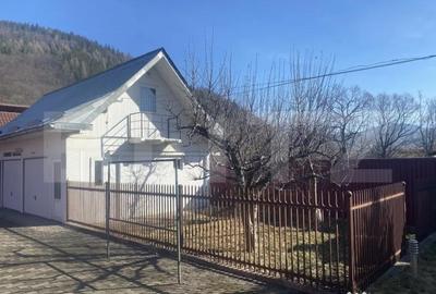 Casă cu 7 camere cu Teren 2000 Mp în Central - 14
