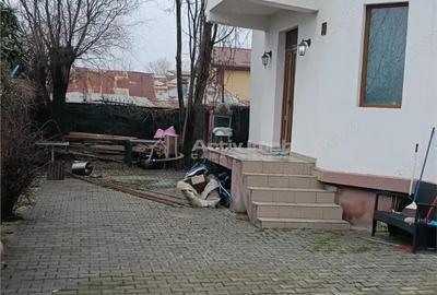 Casă cu 4 camere cu Teren 400 Mp în Central - 5
