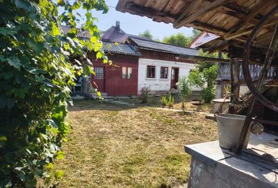 Casă cu 4 camere în Vărzăroaia - 2