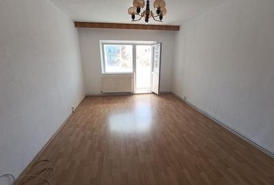 Apartament cu 4 camere decomandat în Bartolomeu - 8