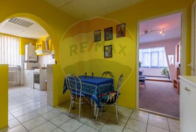 Apartament cu 3 camere decomandat în Central - 3