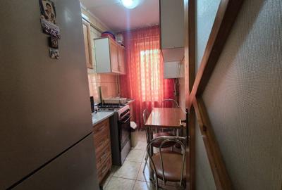 De vânzare apartament 2 camere – Târgu Jiu, intersecția cu 23 August - 3