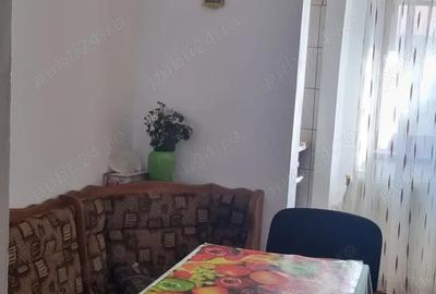 De vanzare - apartament 3 camere, decomandat, et 4 din 4, in spate magazin Ialomita - 4