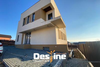 Casă individuală cu 6 camere în Valea Lupului
