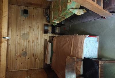 Vand casa de vacanta de 70 mp pe un teren de 1572 mp in Campul Cetatii la intrare in sat,langa sosea - 3