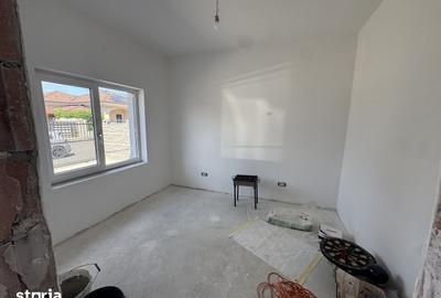 Casă cu 5 camere cu Teren 270 Mp în Fratelia - 6