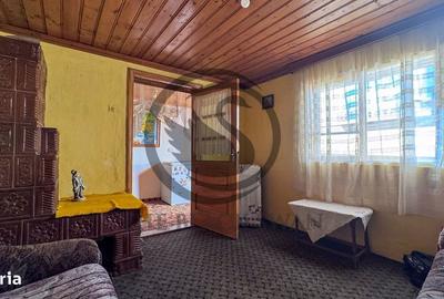 Casă cu 4 camere în Jercălăi - 12