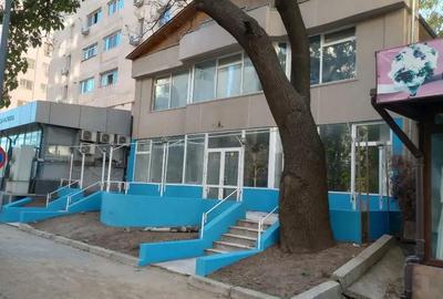 Spațiu comercial, de 300 mp, în Central - 3