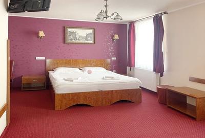 Pensiune de 15 camere in Centrul Istoric la 400m de Piata Sfatului - 9