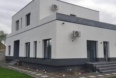 Casă individuală cu 4 camere în Săcălaz