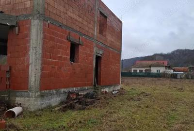 Casă în Firești - 1