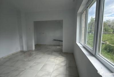 Casă cu 3 camere cu Teren 2200 Mp în Central - 15
