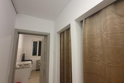 Apartament cu 2 camere decomandat în Drumul Taberei