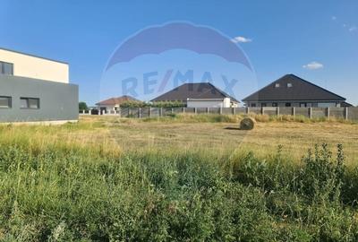 Teren Construcții intravilan de 517 mp, în Sânmartin - 2