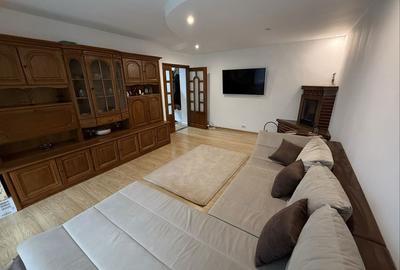 Apartament cu 3 camere decomandat în Sfântu Ilie