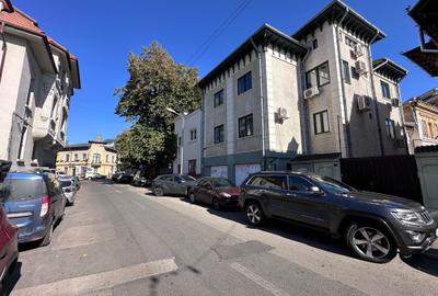 Vila individuală P+2+M.Construita în 2005 - 2