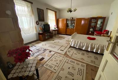 Duplex cu 2 camere cu Canalizare în Central - 9