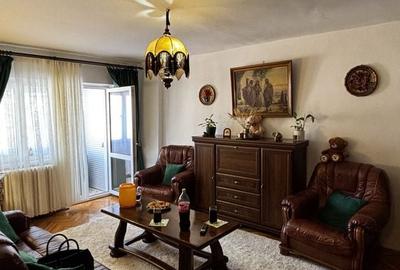 Apartament cu 3 camere, mobilat în Cetate - 1
