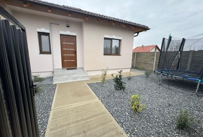 Duplex cu 3 camere cu Teren 250 Mp în Moșnița Nouă - 2