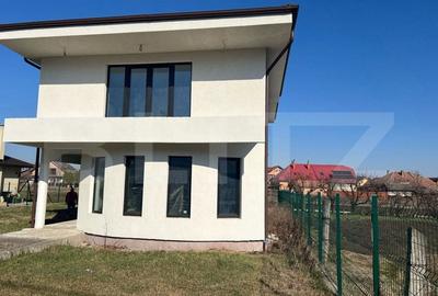 Casă cu 4 camere cu Teren 700 Mp în Sângeorgiu de Mureș - 2