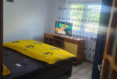 Apartament cu 3 camere decomandat în 1 Mai - 5