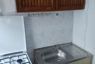 Garsonieră decomandată, mobilată în Central - 7