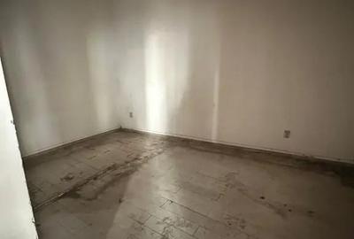 Spațiu comercial, de 54 mp, în Central - 4