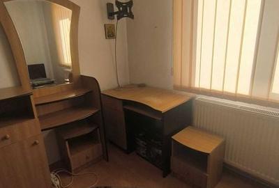 Apartament cu 2 camere semidecomandat în Micro 6 - 8