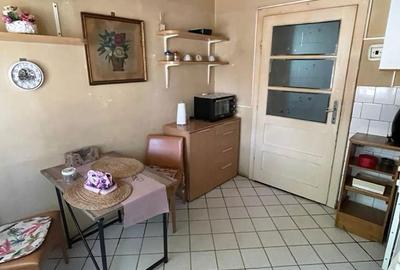 Casă cu 4 camere decomandat cu Teren 100 Mp în 14 Mai - 10