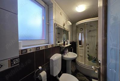 Casă cu Teren 700 Mp în Central - 2