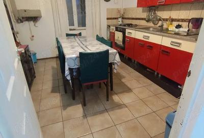 Apartament cu 3 camere decomandat în Progresul - 4