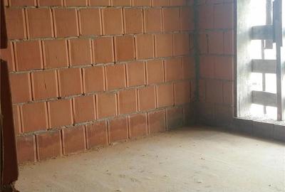 Casă cu 6 camere cu Teren 1000 Mp în Dobrogostea - 10