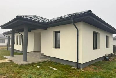 Casă cu 4 camere cu Teren 600 Mp în Satu Nou de Jos - 4