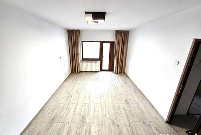 Apartament cu 2 camere decomandat în Piața Nouă - 3