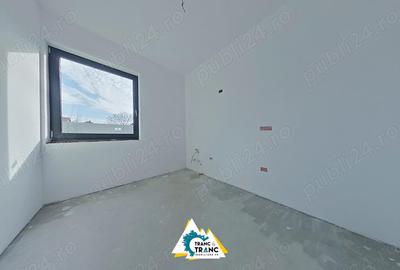 Casă cu 3 camere cu Teren 276 Mp în Vladimirescu - 2