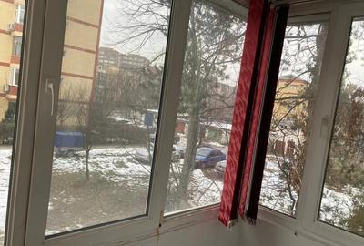 Apartament cu 2 camere semidecomandat în Micro III - 1