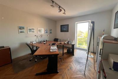 Casă cu 7 camere cu Teren 820 Mp în Central - 38