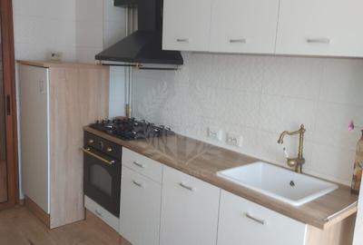 Apartament cu 3 camere decomandat, mobilat în Republicii - 2