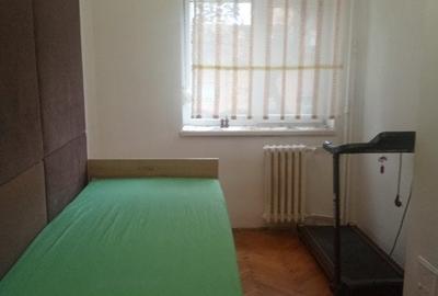 Apartament 3 camere, Centru , Str. Calea Republicii - 4