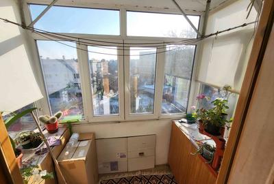 Apartament cu 3 camere semidecomandat în Letea - 1