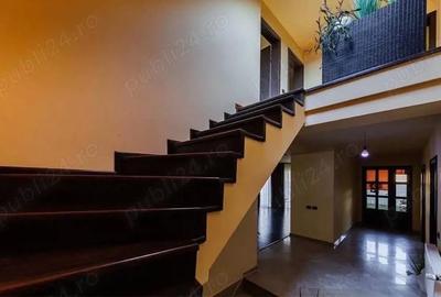 Casă cu Teren 800 Mp în Central