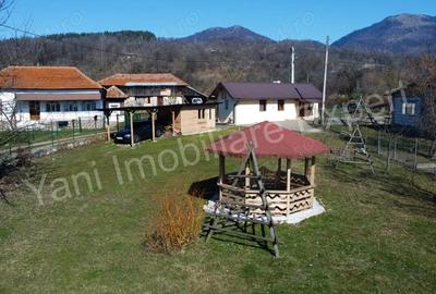 Casă cu Teren 1794 Mp în Poienari (Corbeni) - 10