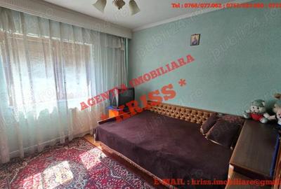 Apartament cu 3 camere decomandat în Teilor - 1