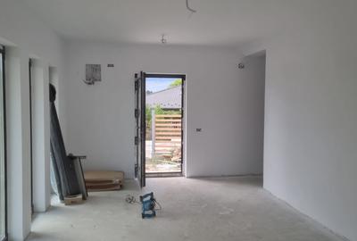 Casă individuală cu 4 camere cu Teren 300 Mp în Sud - 15